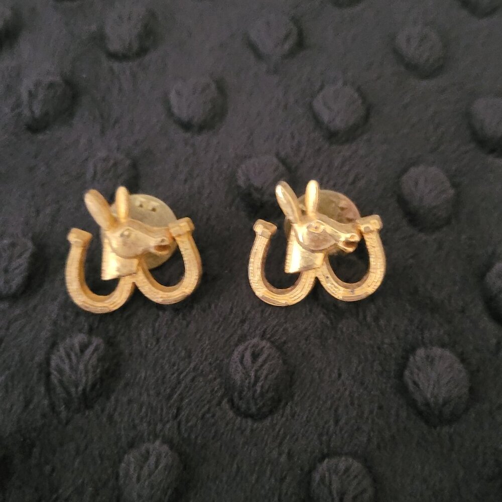 Vintage 1968 Gulf Oil Democratic Party Donkey and Horseshoe Pins (57 in lot)
